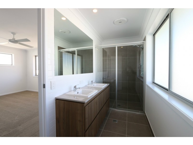 22 Meadows Boulevard, Strathpine QLD 4500