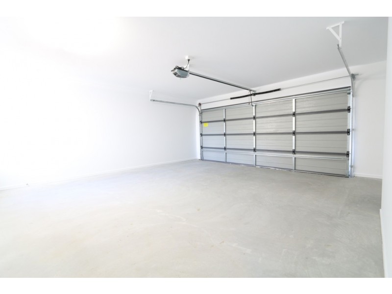 22 Meadows Boulevard, Strathpine QLD 4500