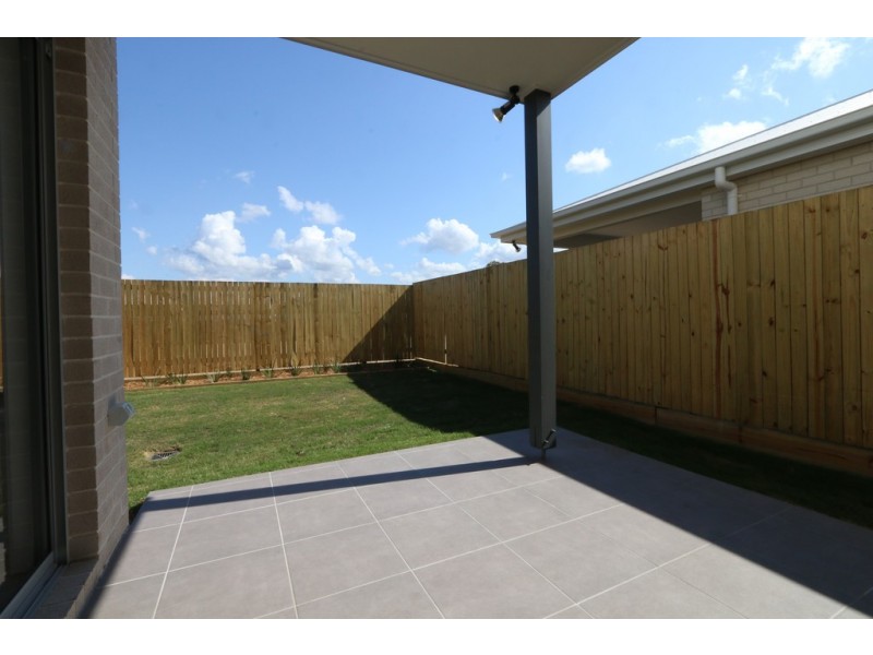 22 Meadows Boulevard, Strathpine QLD 4500