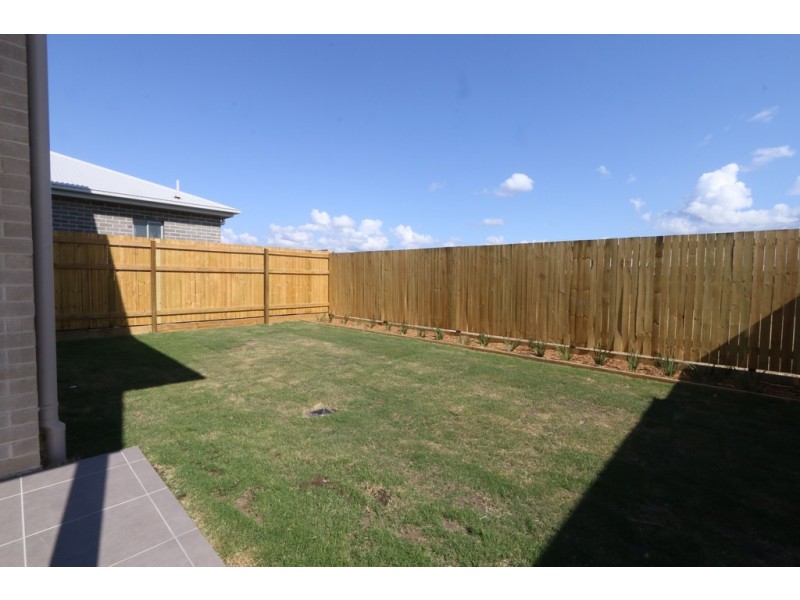 22 Meadows Boulevard, Strathpine QLD 4500