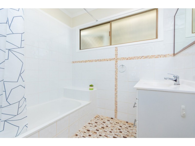 4 Cotton St, Lawnton QLD 4501