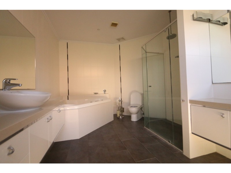 22 Wildfire Court, Newport QLD 4020