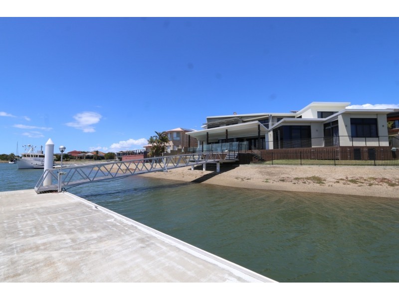 22 Wildfire Court, Newport QLD 4020