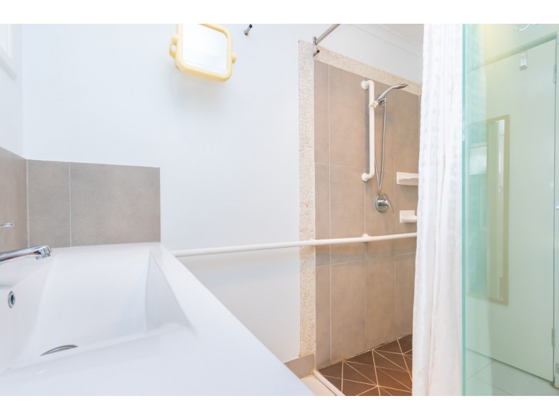 51 Colonial Drive, Lawnton QLD 4501