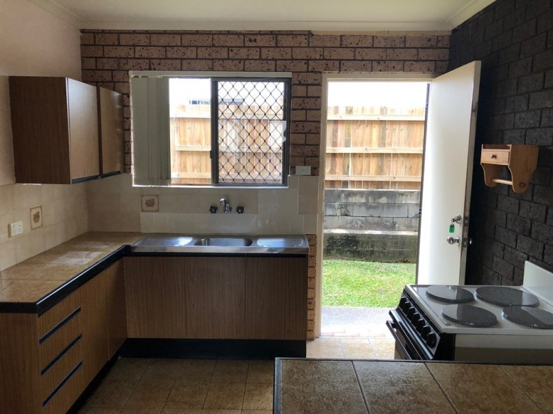 2/9 Slater Avenue, Lawnton QLD 4501