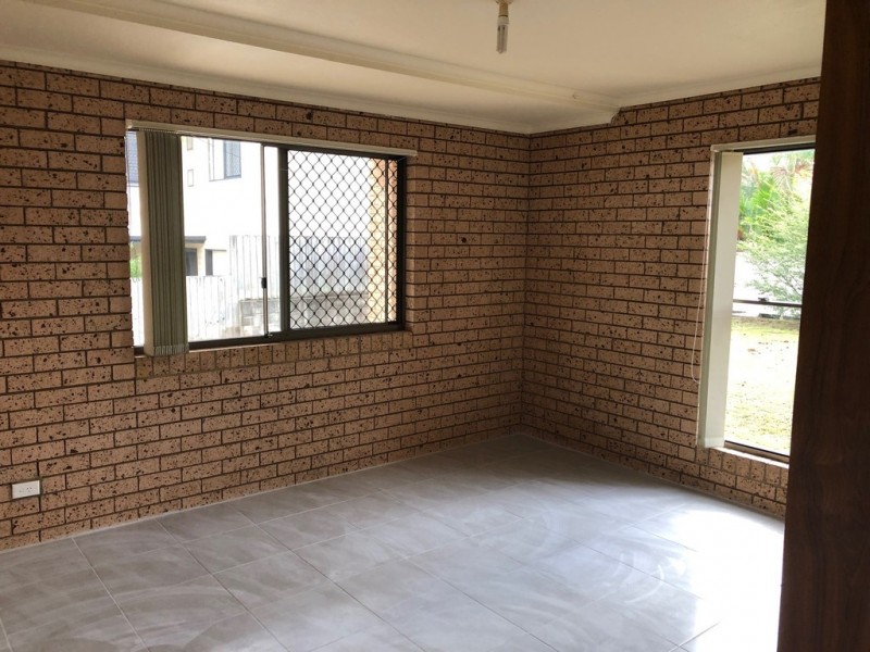 2/9 Slater Avenue, Lawnton QLD 4501