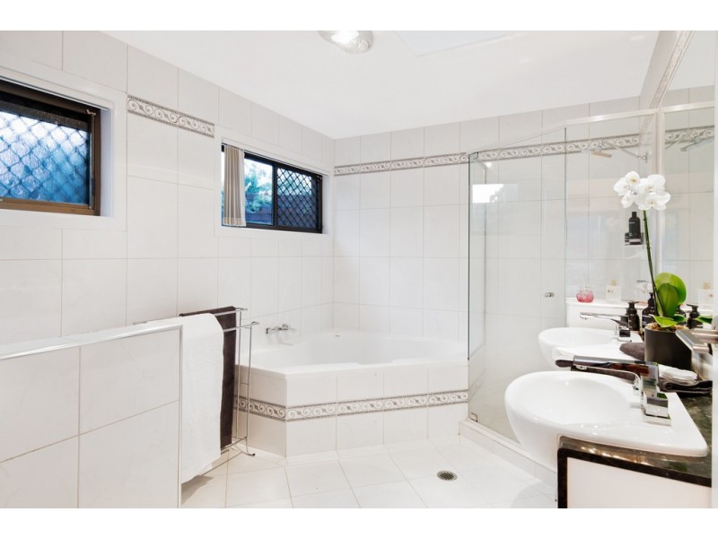 121 Bray Road, Lawnton QLD 4501