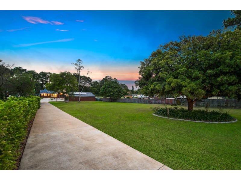 121 Bray Road, Lawnton QLD 4501