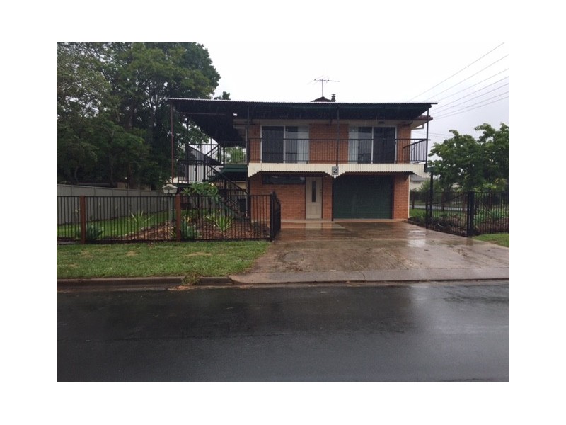 2 Coronation Street, Bray Park QLD 4500