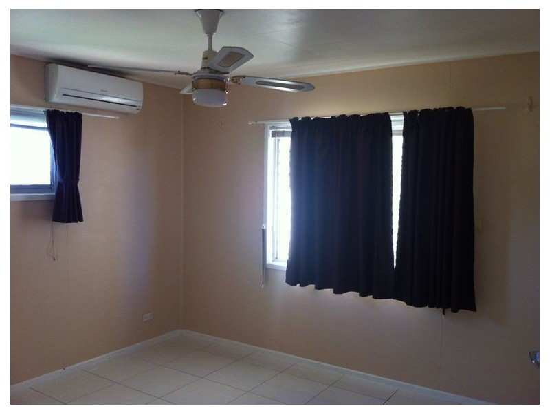 44 Samsonvale Rd, Strathpine QLD 4500