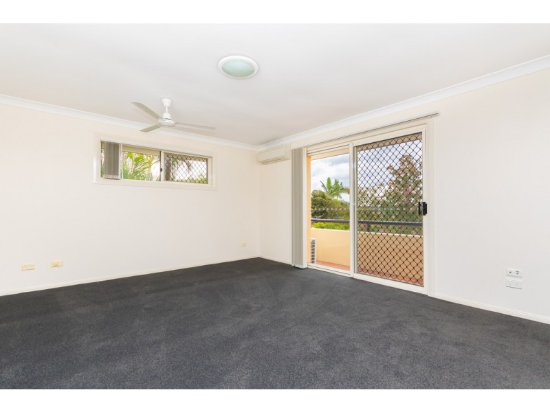 1 Camara Court, Eatons Hill QLD 4037