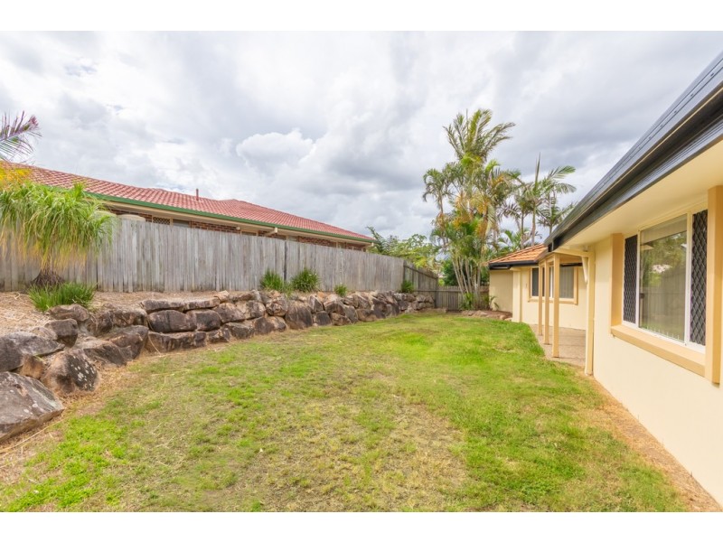 1 Camara Court, Eatons Hill QLD 4037