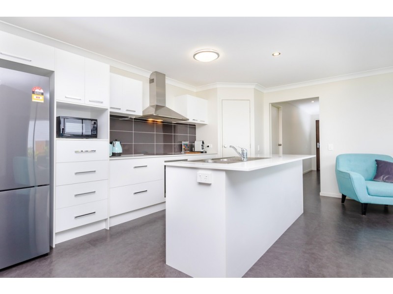 107 Samsonvale Rd, Strathpine QLD 4500