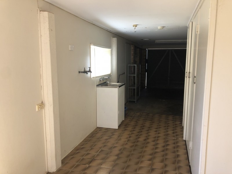 4 Cheltenham Street, Strathpine QLD 4500
