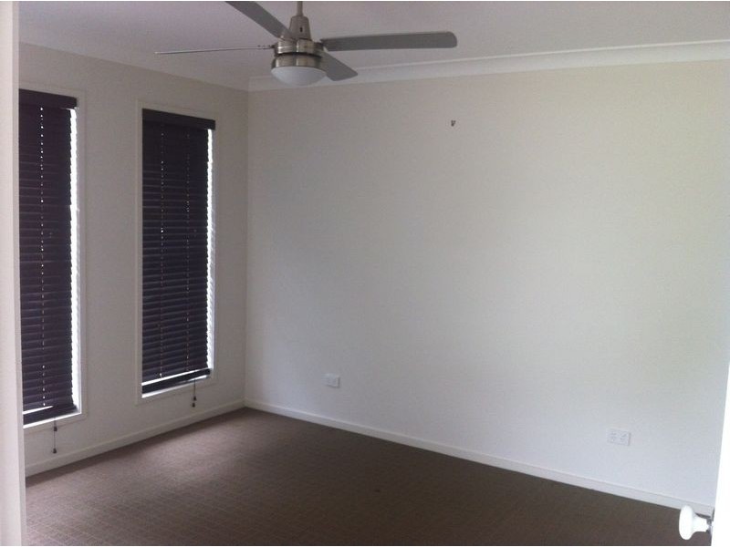 9 Wells Close, North Lakes QLD 4509