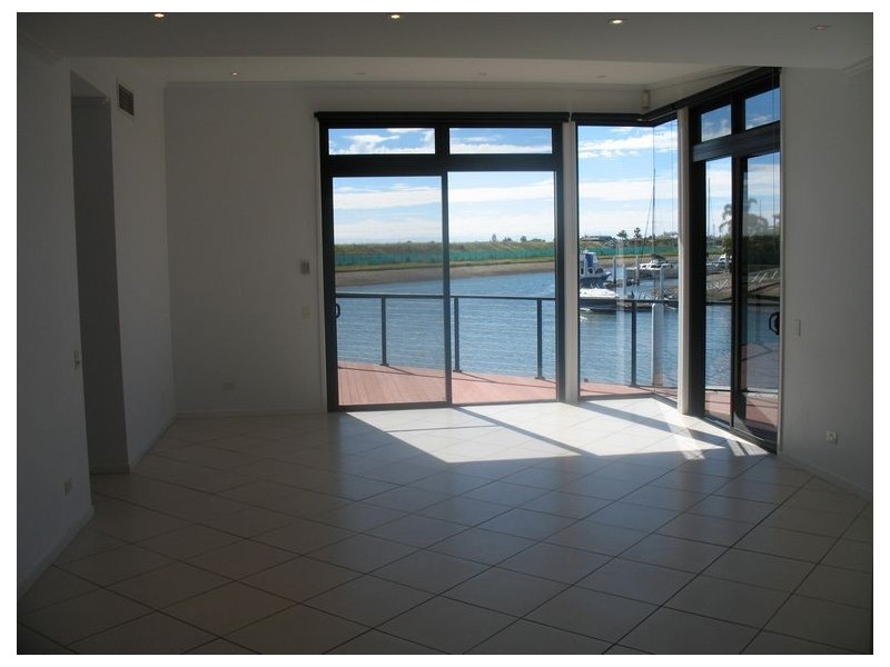 22 Wildfire Court, Newport QLD 4020