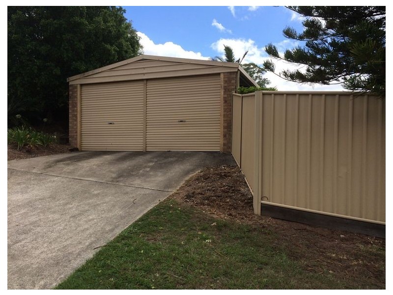 2 Brewster Court, Petrie QLD 4502