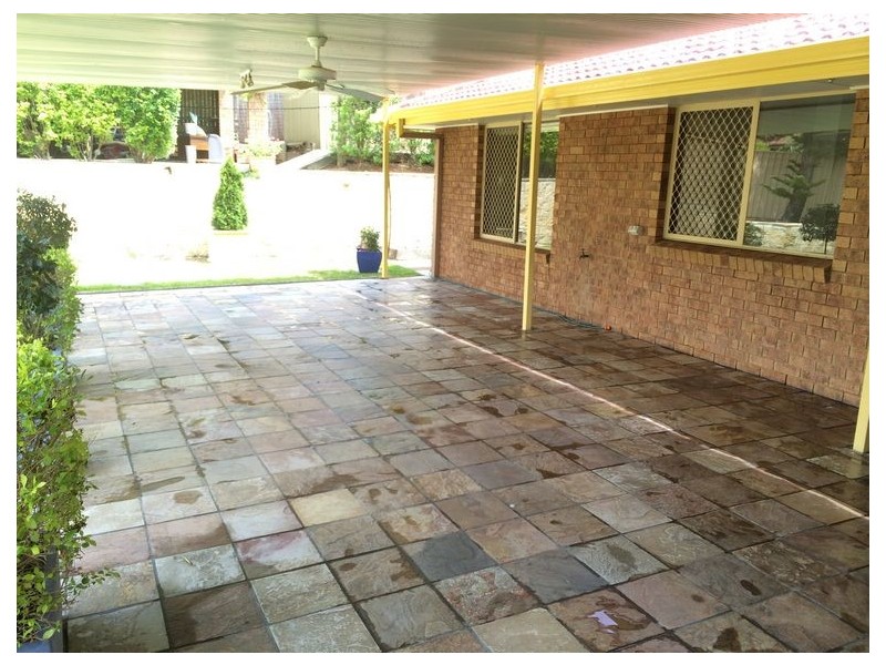 2 Brewster Court, Petrie QLD 4502