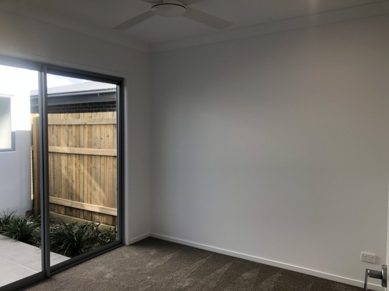 14 Rowley St, Strathpine QLD 4500