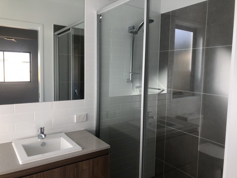 14 Rowley St, Strathpine QLD 4500