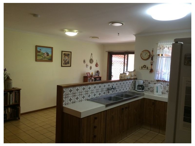 27 Vienna Way, Strathpine QLD 4500