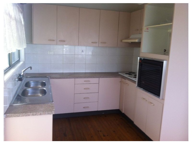 13 Peter St, Strathpine QLD 4500