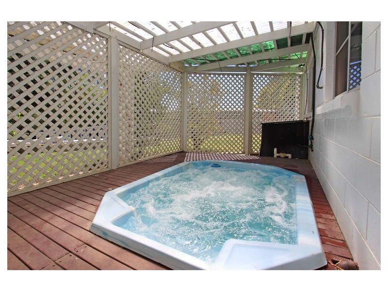 6 Bann Street, Stafford Heights QLD 4053