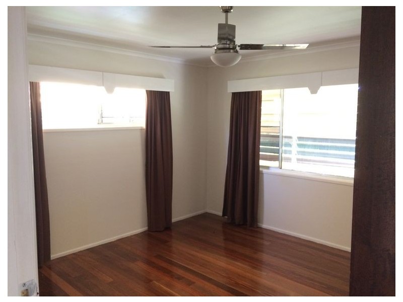 18 Shelley Street, Strathpine QLD 4500