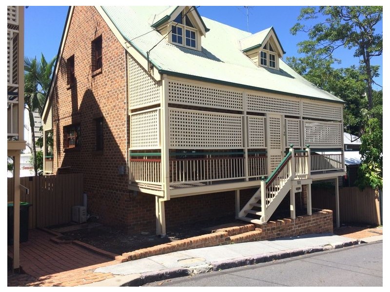 101 Bradley Street, Spring Hill QLD 4000