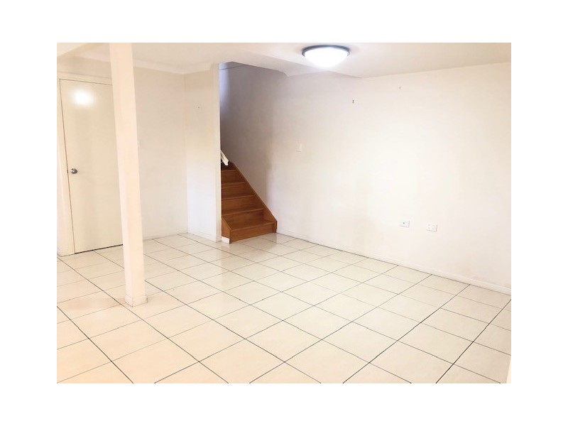 2/505 Gympie Road, Strathpine QLD 4500