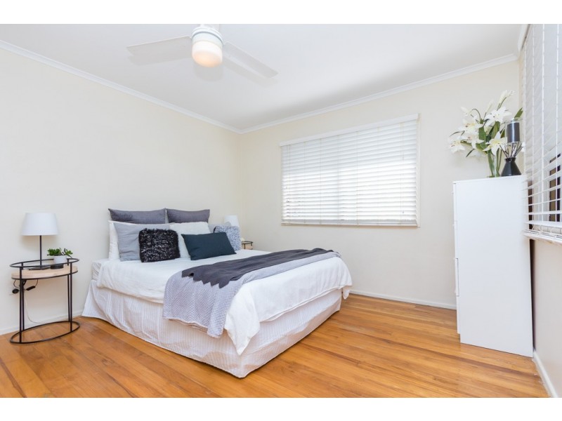 42 Fox Street, Strathpine QLD 4500