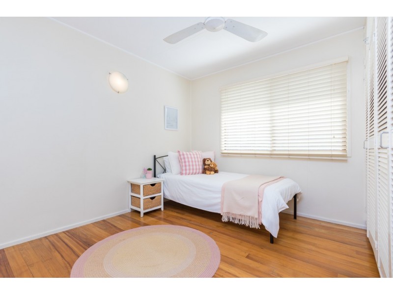 42 Fox Street, Strathpine QLD 4500