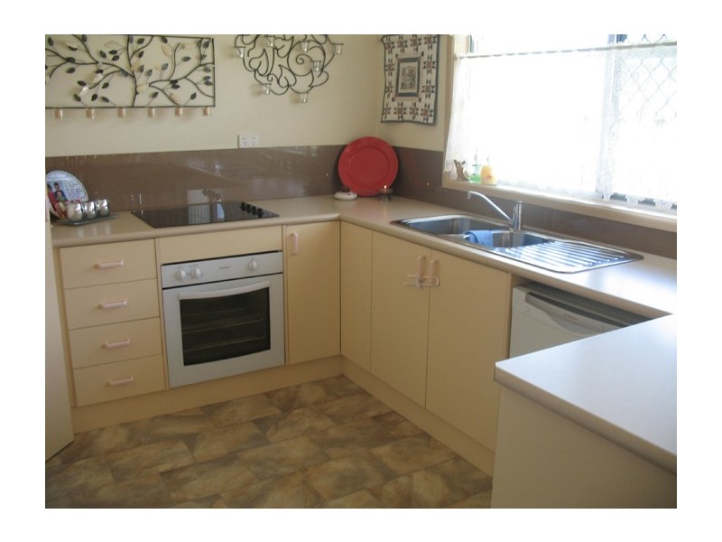 33 Cahill Street, Strathpine QLD 4500