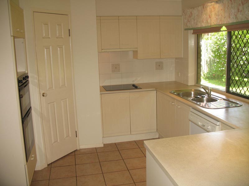 30 Clarendon Street, Strathpine QLD 4500