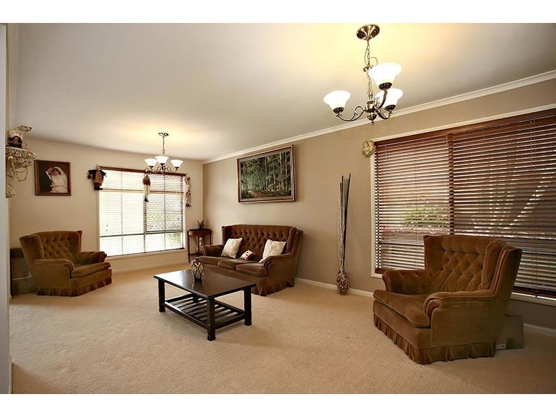40 Hunter Circuit, Petrie QLD 4502