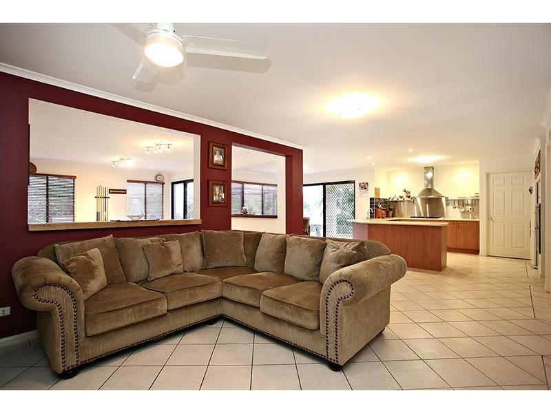 40 Hunter Circuit, Petrie QLD 4502