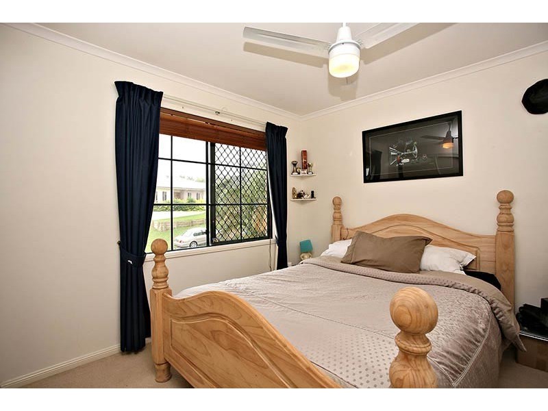 40 Hunter Circuit, Petrie QLD 4502