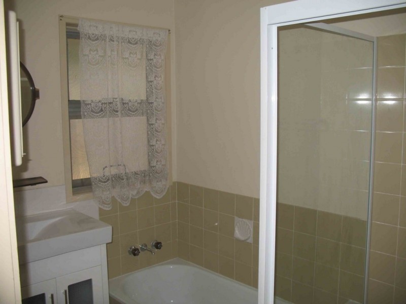 2 Shakespeare Parade, Strathpine QLD 4500