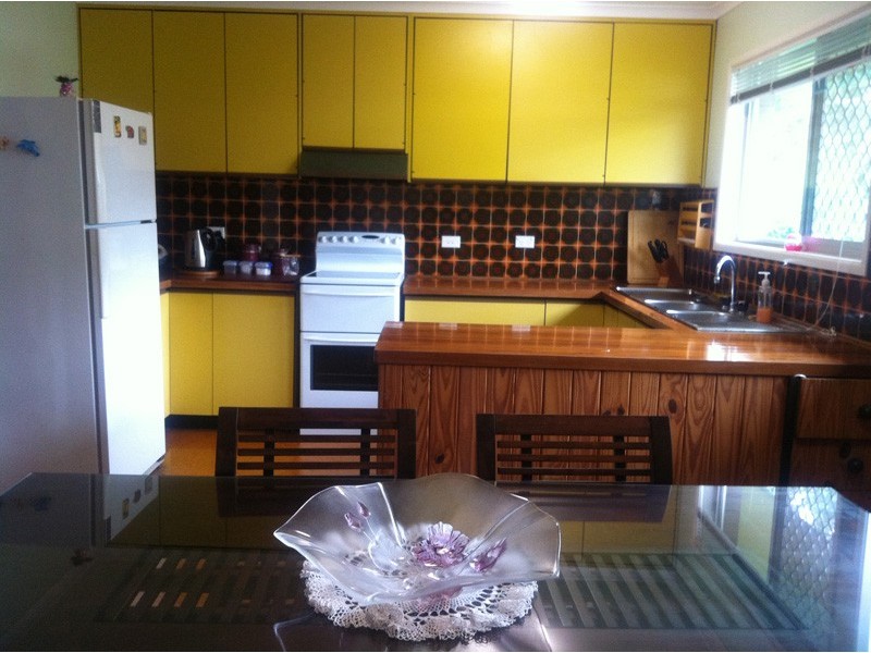 14 Valiant Cres, Strathpine QLD 4500