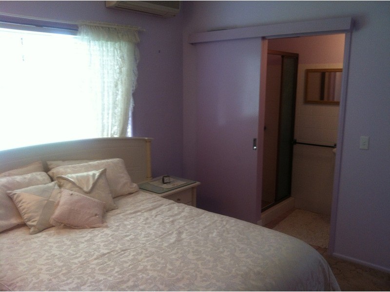 14 Valiant Cres, Strathpine QLD 4500