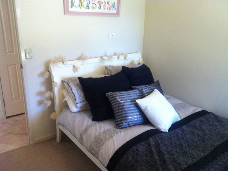 11 Blue Mountain Crescent, Warner QLD 4500