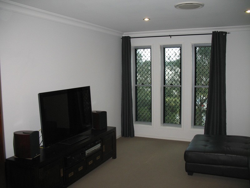 16 Schukow Court, Warner QLD 4500