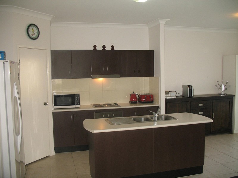 15 Silkyoak Court, North Lakes QLD 4509