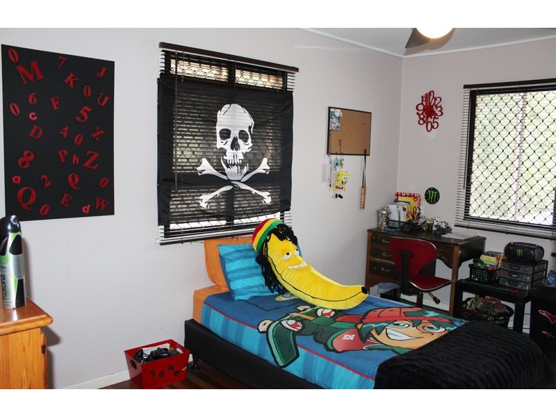 37 Bateman Street, Strathpine QLD 4500