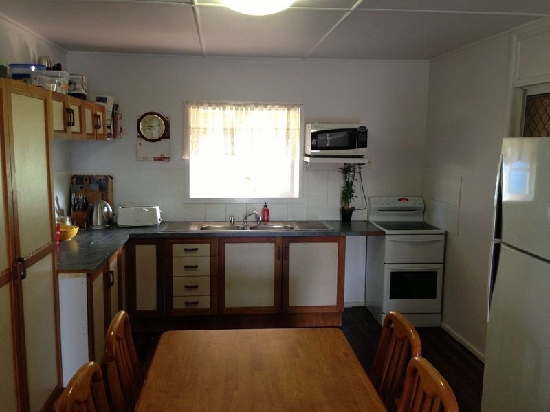 11 Peter Street, Strathpine QLD 4500