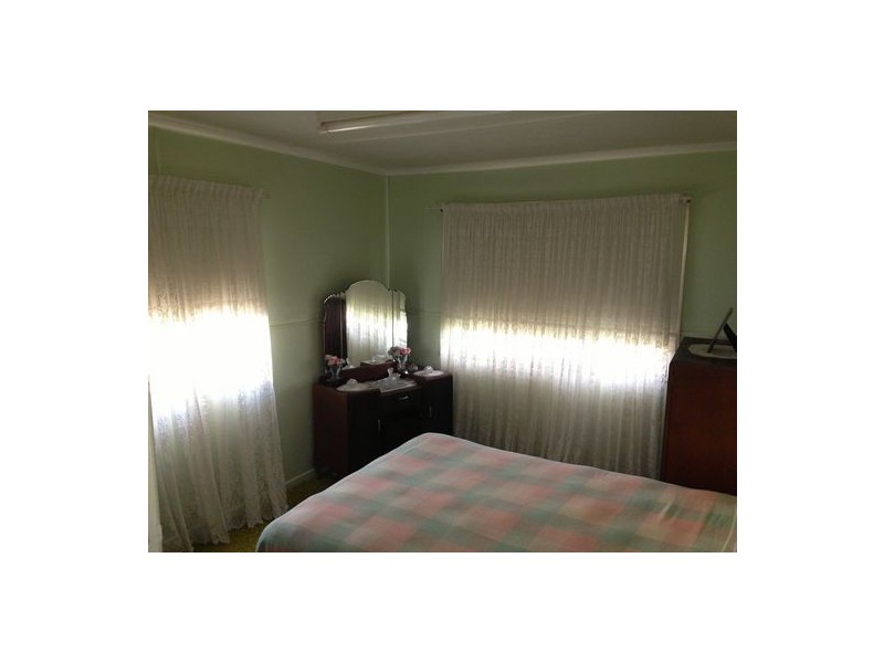 4 Ellerdale Street, Strathpine QLD 4500