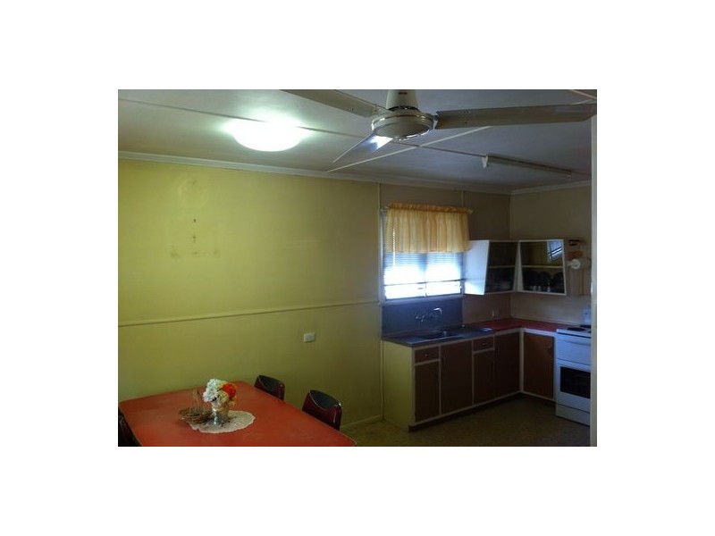 4 Ellerdale Street, Strathpine QLD 4500