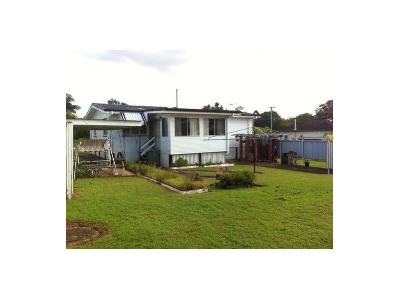4 Ellerdale Street, Strathpine QLD 4500