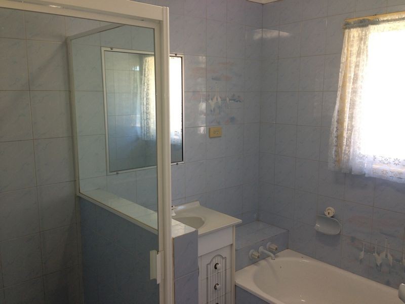 42 Samsonvale Road, Strathpine QLD 4500