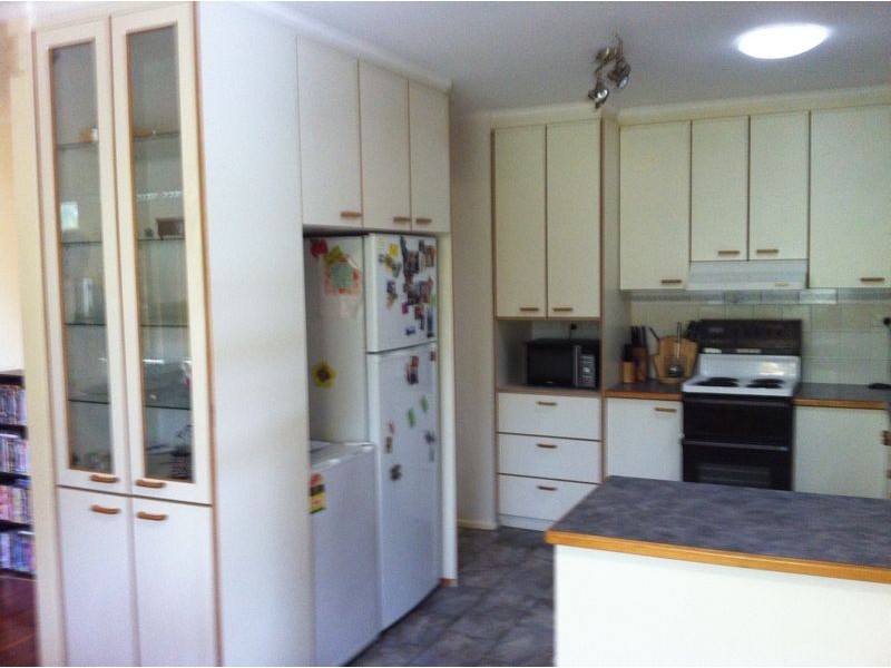 143 Spitfire Avenue, Strathpine QLD 4500